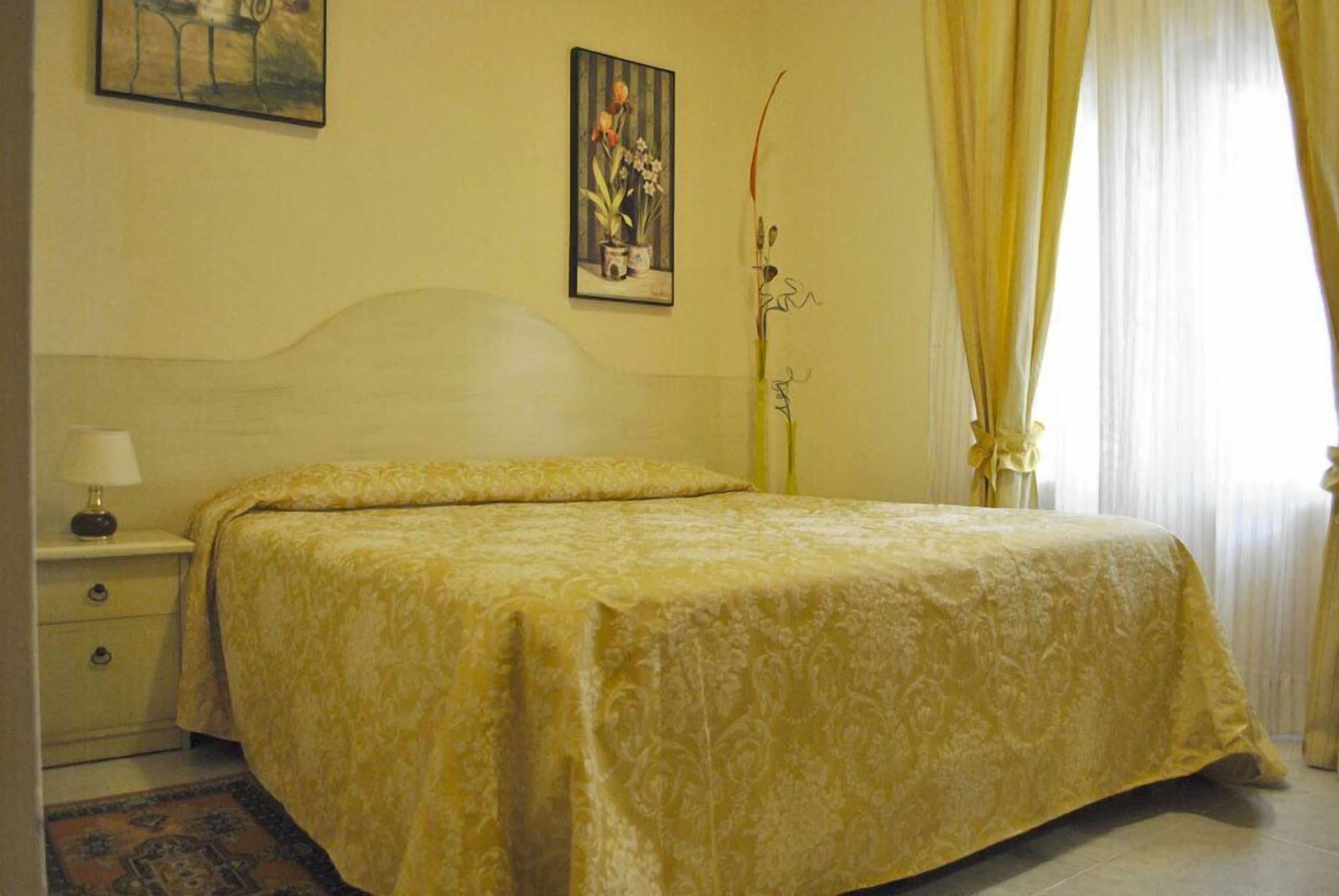 Hotel Villa San Giorgio Poggibonsi Bagian luar foto