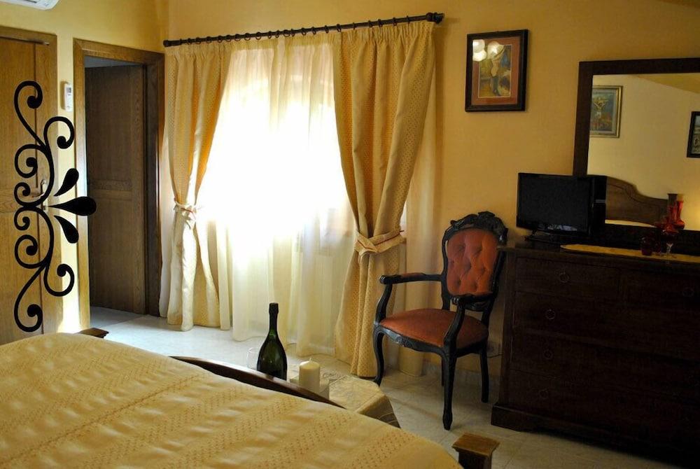 Hotel Villa San Giorgio Poggibonsi Bagian luar foto