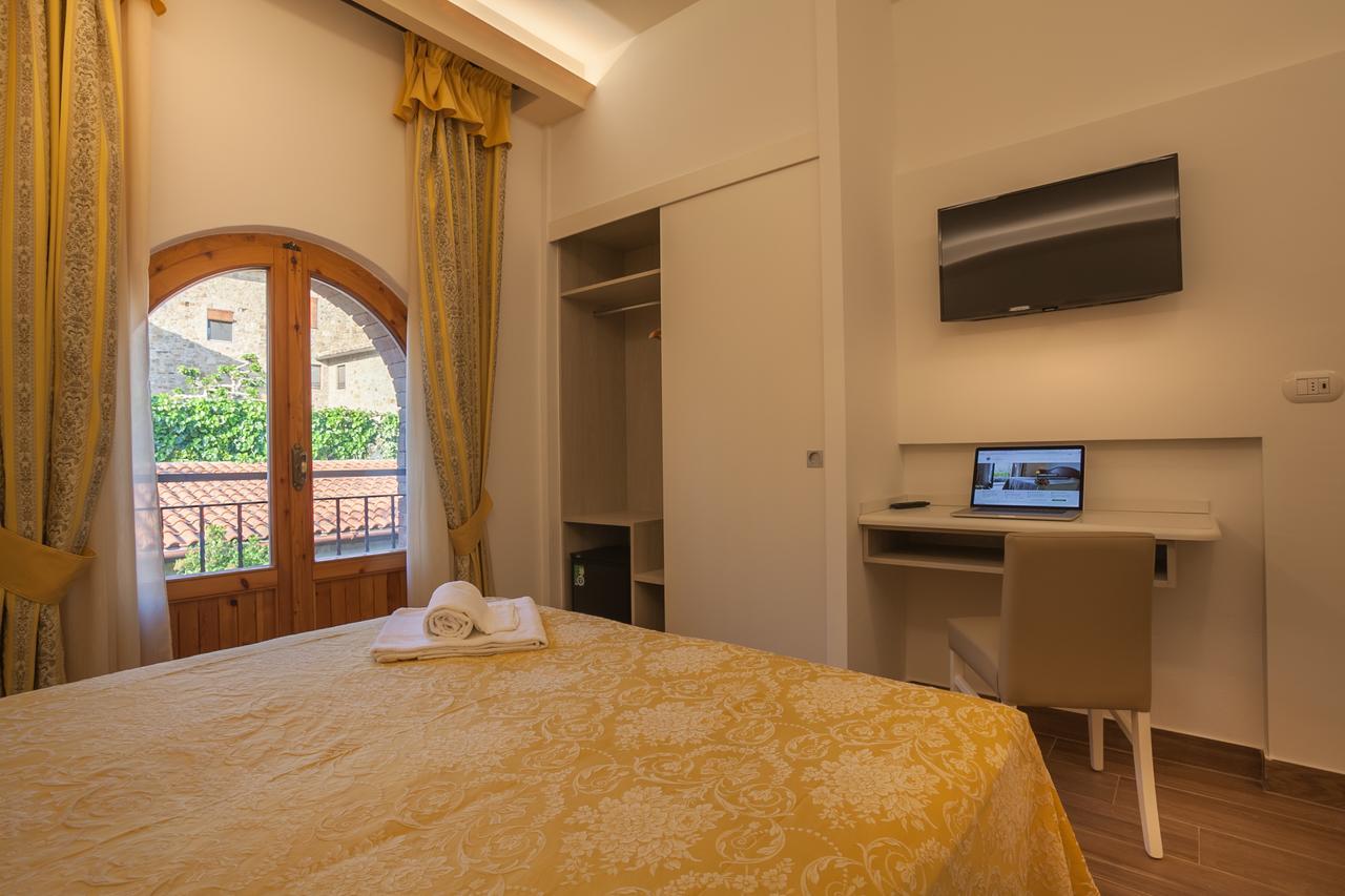 Hotel Villa San Giorgio Poggibonsi Bagian luar foto