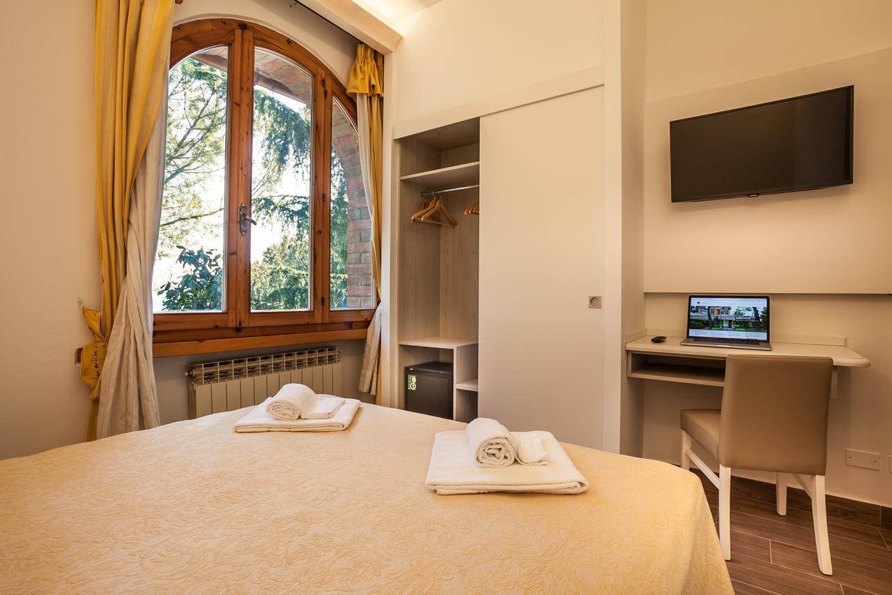 Hotel Villa San Giorgio Poggibonsi Bagian luar foto